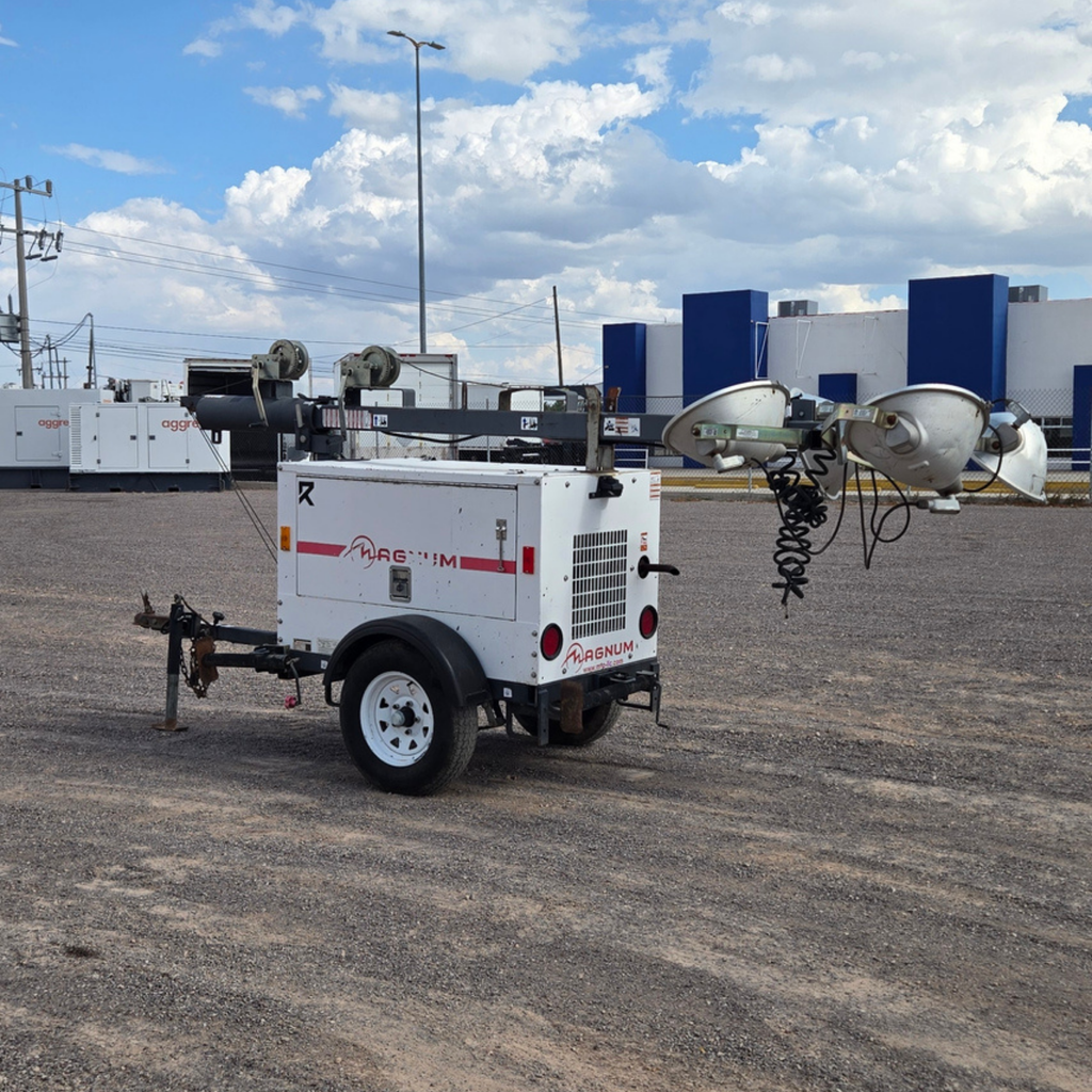 2012 LIGHT TOWER 6 KW